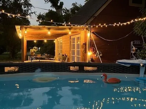 212 N Resident St #A, Wharton, TX 77488