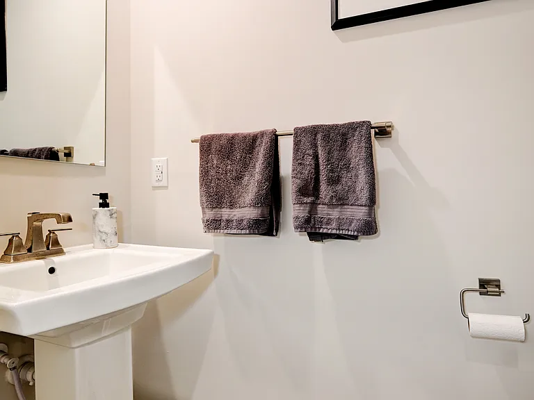 56 Pratt Ln — Photo 20