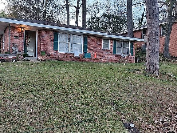 2nd image of 130 Mimosa Dr