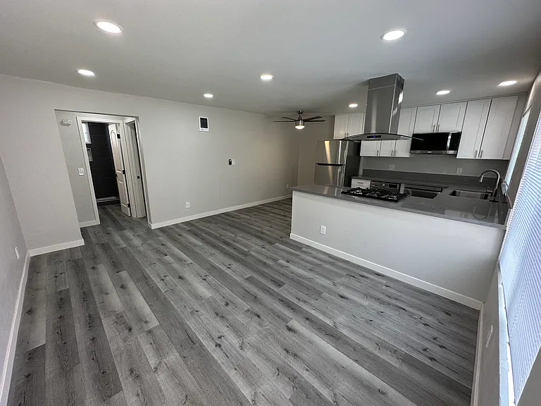 4149 Van Dyke Ave #4 — Photo 1