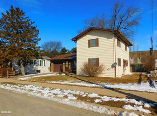113 W Clay St, Cuba City, WI 53807