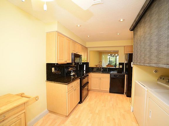 Home For Sale In Villa San Remo