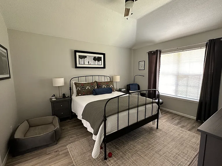 913 Chartrand Ct — Photo 13
