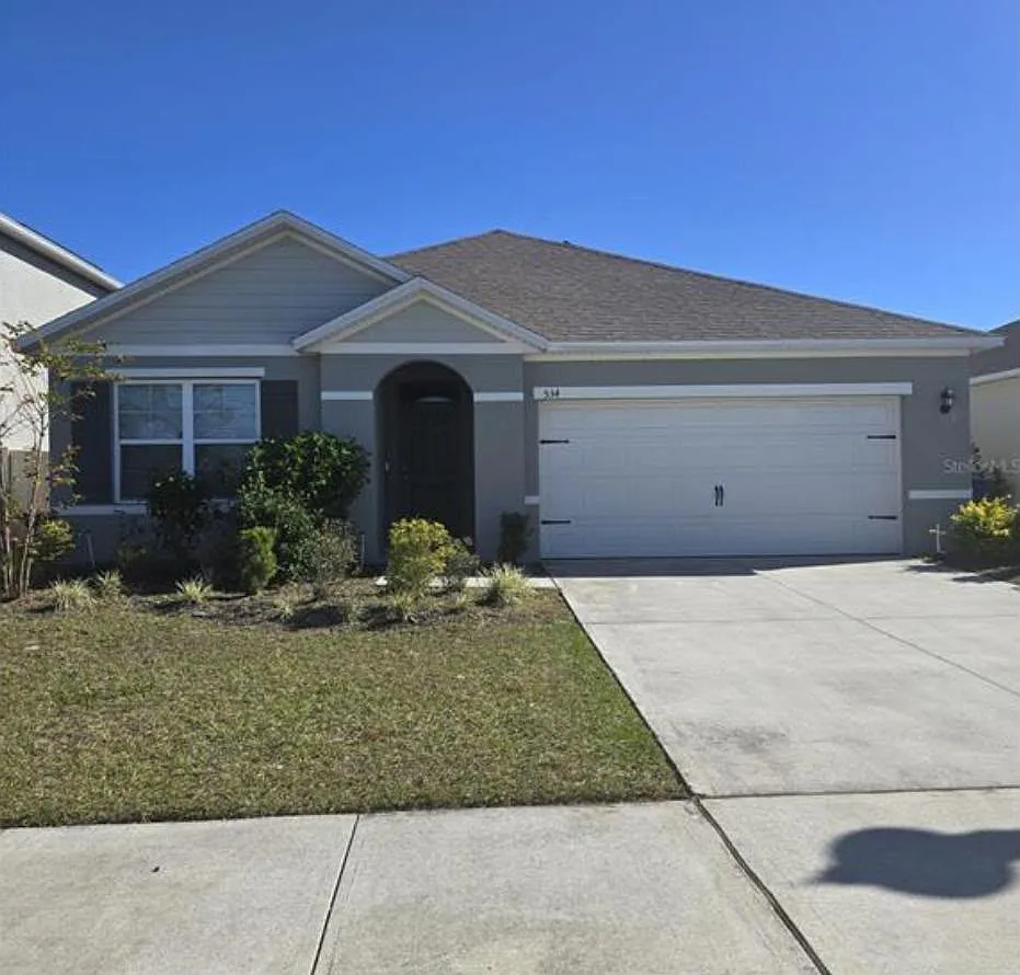 3 bed, 1725 sqft, $2,300 — Photo 1