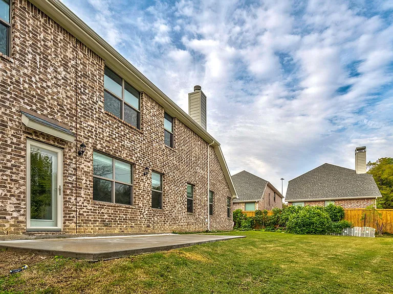 725 Rembrandt Ct — Photo 35