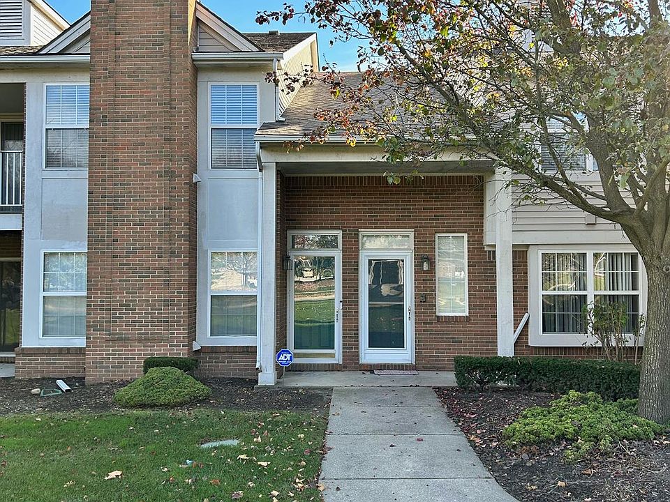 1st image of 42891 Richmond Dr
