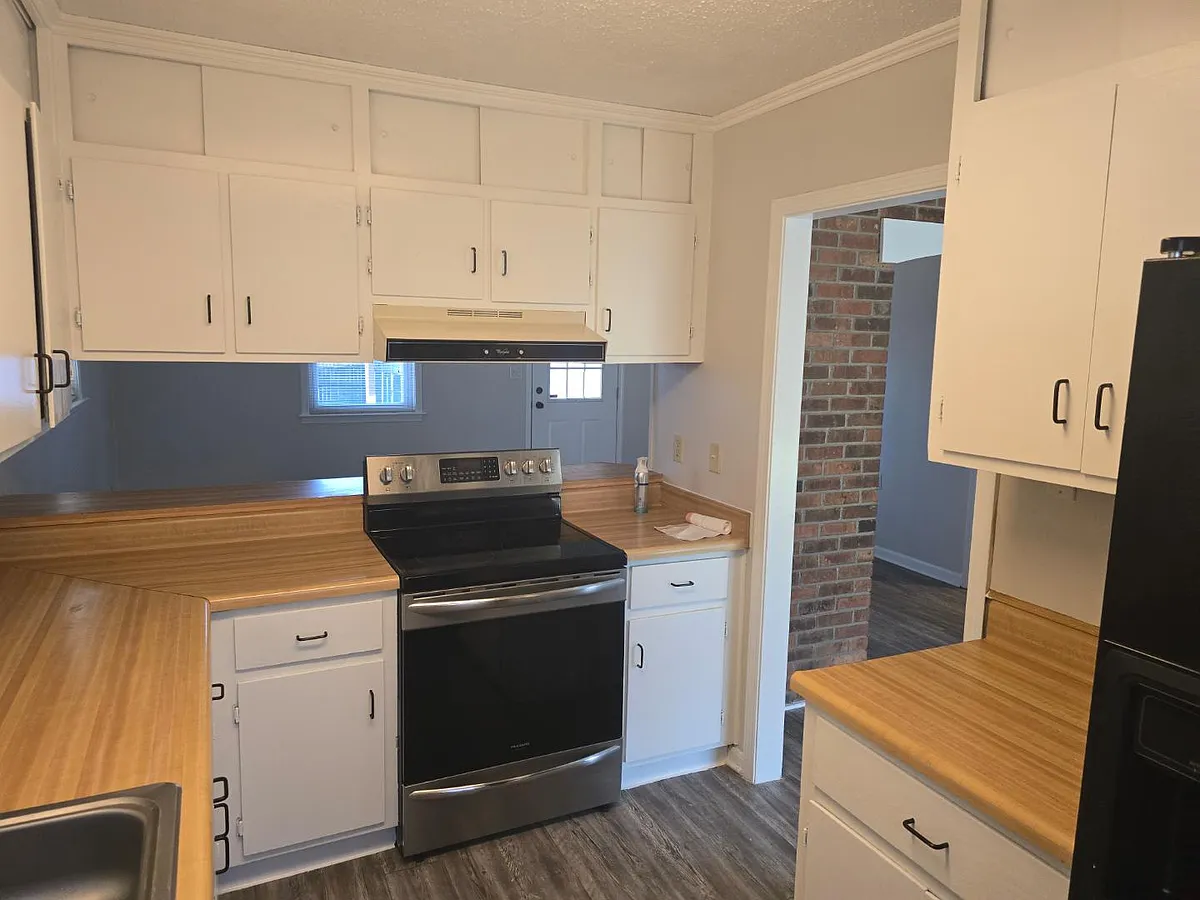 Property Photo - 815 Valley Springs Dr