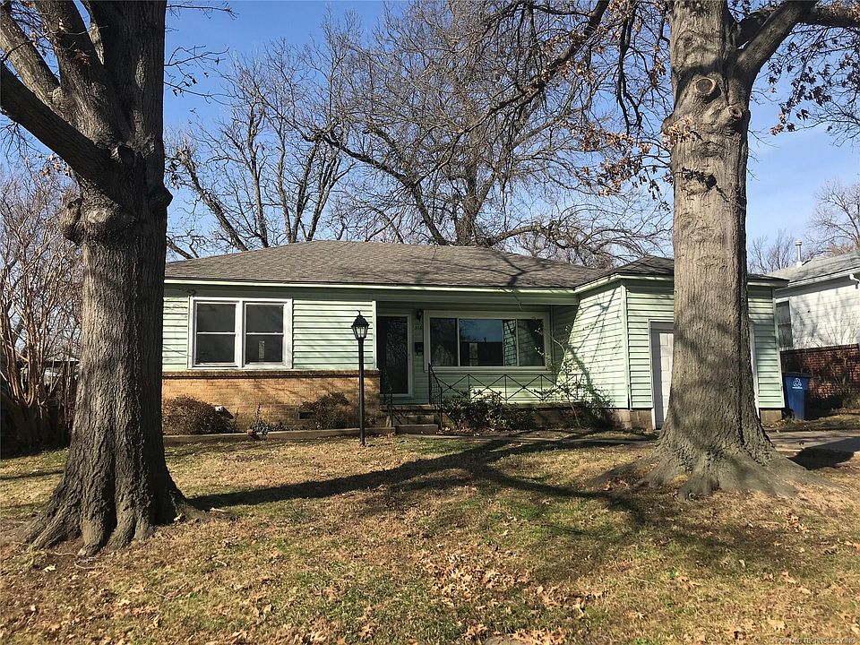 1st image of 518 S 77th Ave E