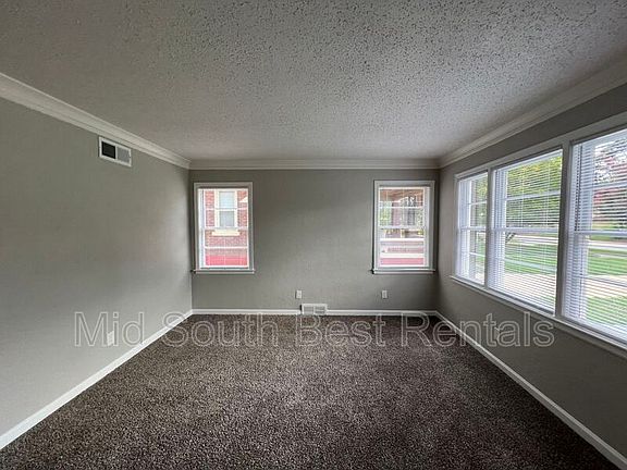 2nd image of 1506 S Wellington St