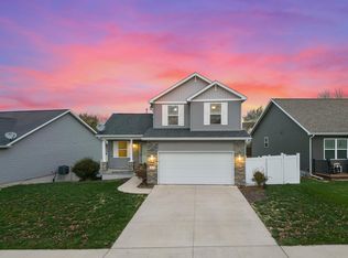 4135 Mockingbird Ln, Waterloo, IA 50702
