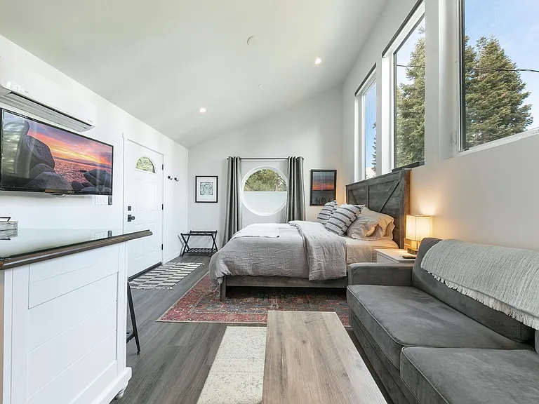 10594 Snowshoe Cir — Photo 11