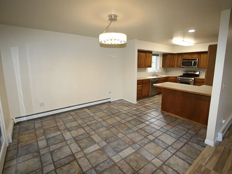 5941 Keyann Cir — Photo 2