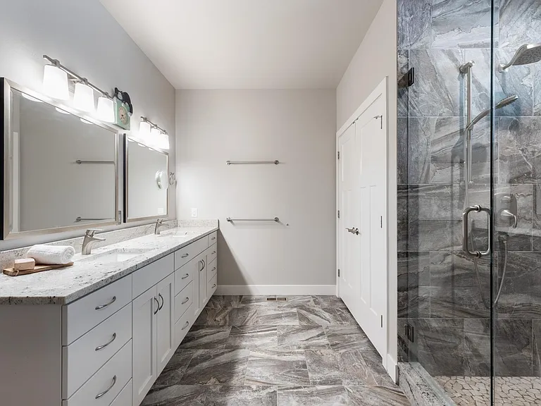 1426 N Montchapel Ln — Photo 19