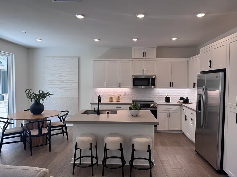 12837 Auburn Dr — Photo 38