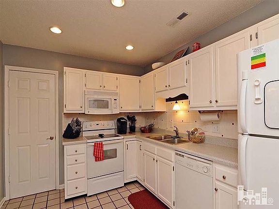 2nd image of 7205 Scallop Ln