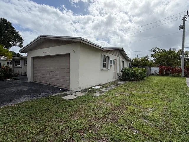 3 bed, 2.0 bath, 1580 sqft, $3,650 — Photo 3