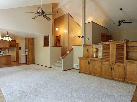 4th image of 10481 Crestview Dr