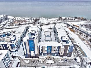 16 Concord Pl #117, Grimsby, ON L3M0J1