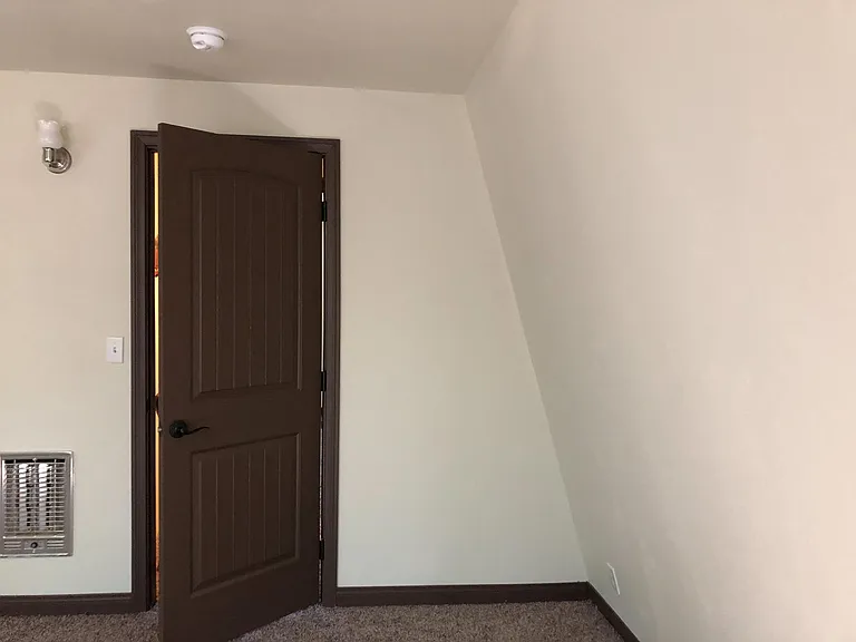 118 W Big Bear Blvd — Photo 11