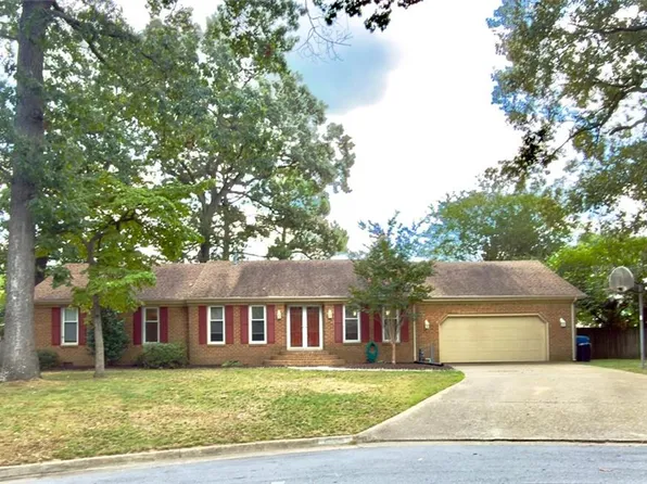 4505 Bexley Cir, Virginia Beach, VA 23455