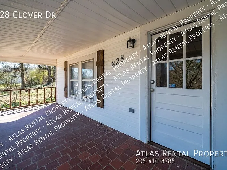 828 Clover Dr — Photo 6