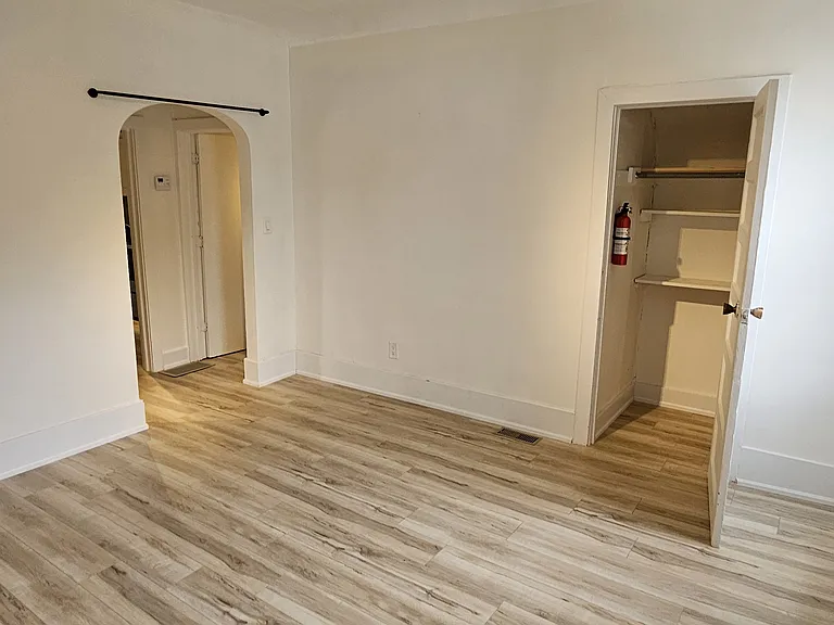 17 Bowes Ave #2 — Photo 20