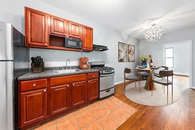 1st image of 108 Cooper St APT 2R