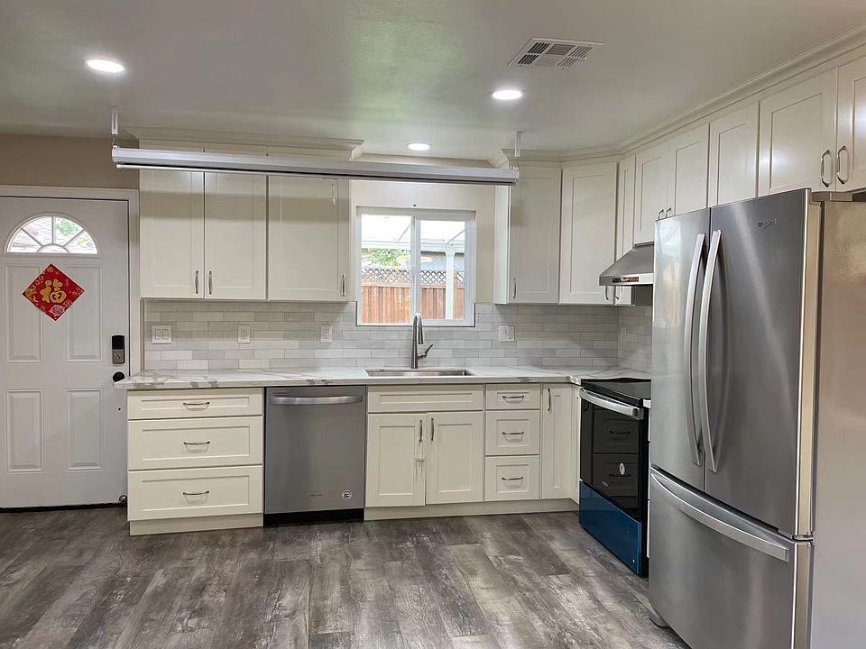 1st image of 375 Lastreto Ave Unit B