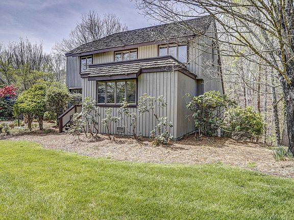 3rd image of 120 Columbine Rd