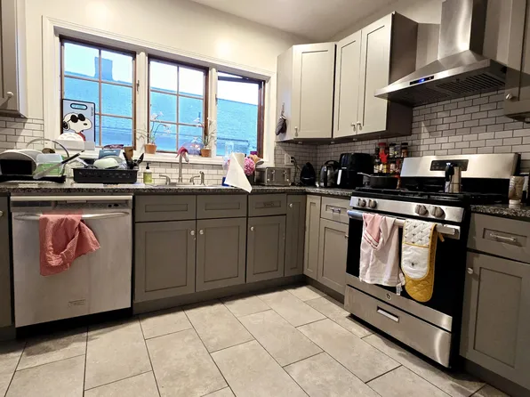 44 Sunset Rd #1, Somerville, MA 02144