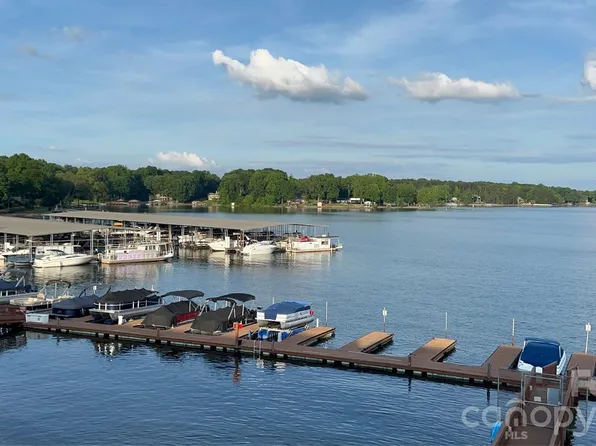 7831 Spinnaker Bay Dr, Sherrills Ford, NC 28673