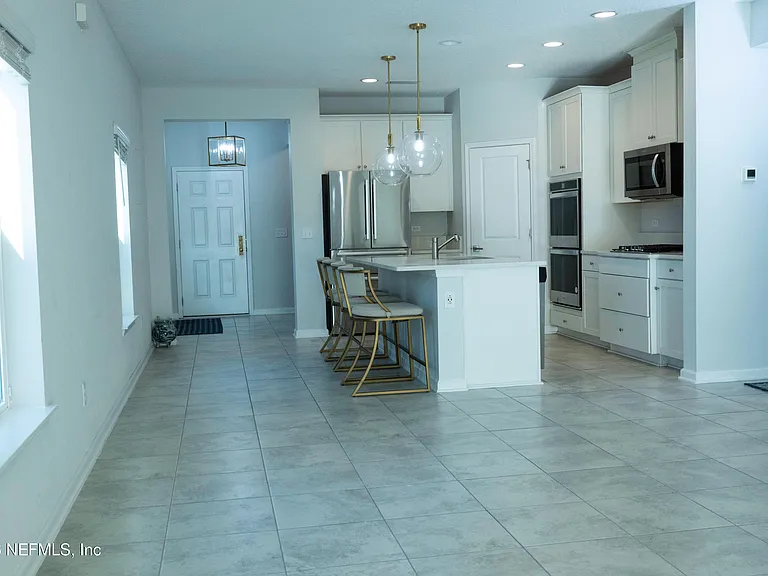 132 Starnberg Ct — Photo 7