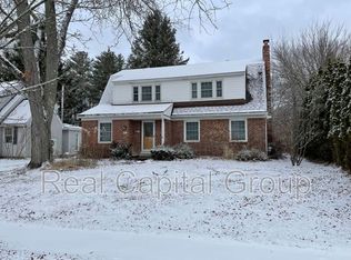 24 Point View Dr, East Greenbush, NY 12061