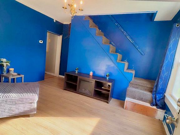 4th image of 702 Letcher St
