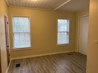 401 W Jackson St #C, Woodstock, IL 60098