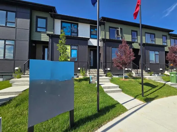 224 N Vantage Dr, Cochrane, AB T4C 3C2