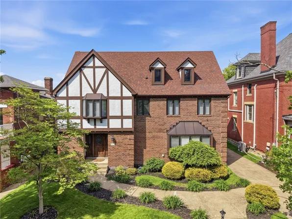 6411 Bartlett St, Pittsburgh, PA 15217