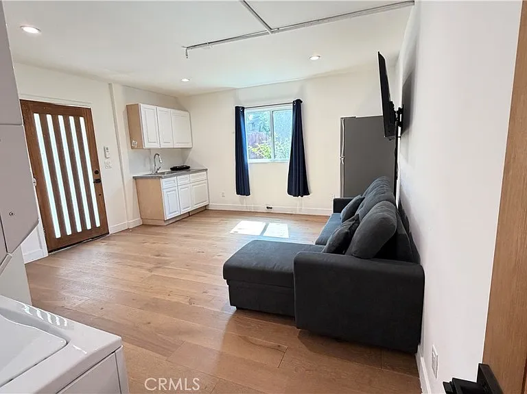 7257 Wilbur Ave #ADU — Photo 12