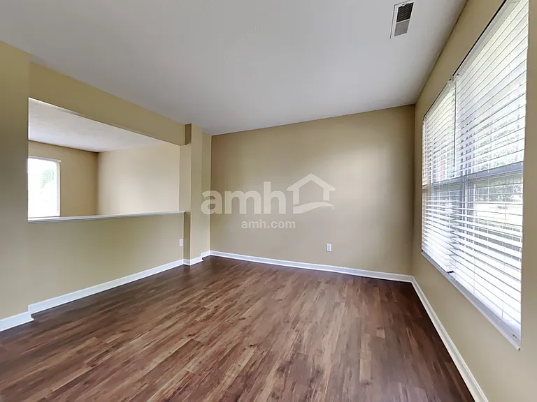6598 Brampton Abbey — Photo 5