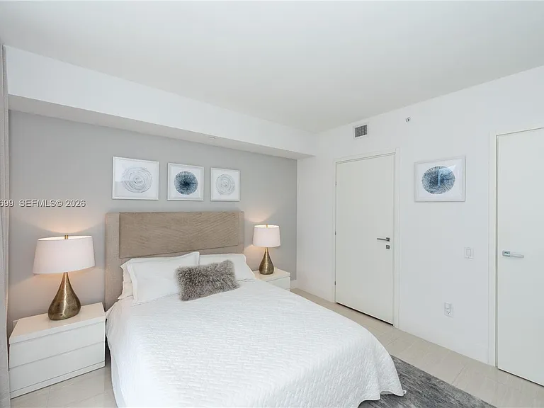 1300 Brickell Bay Dr #2900 — Photo 13