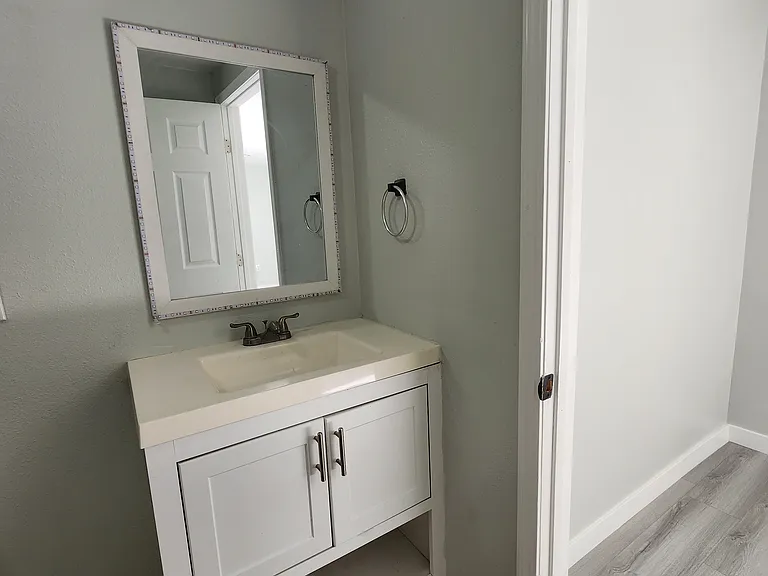 7758 Zelzah Ave — Photo 6