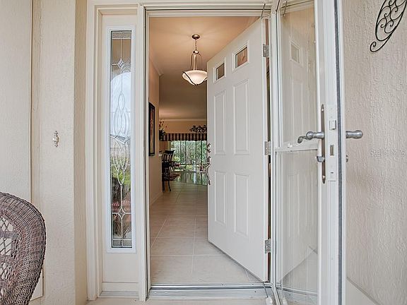 4th image of 580 Beville Pl