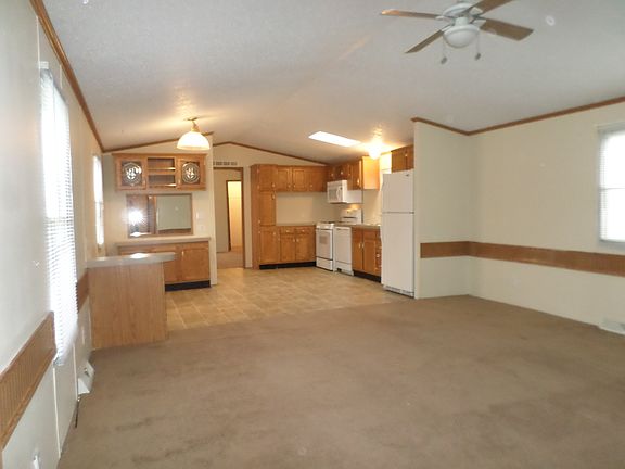 2nd image of 9060 Snowden Sq S