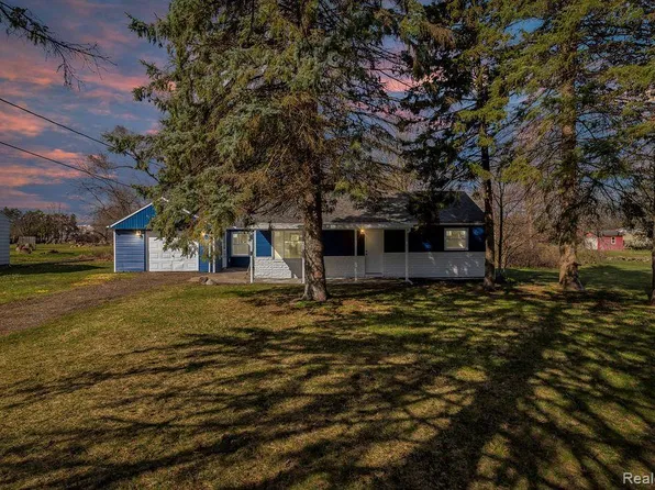 5428 Miller Rd, Swartz Creek, MI 48473