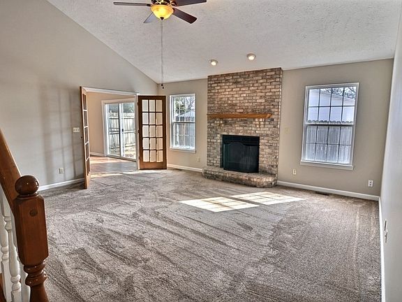 4th image of 3201 Sherwood Dr S