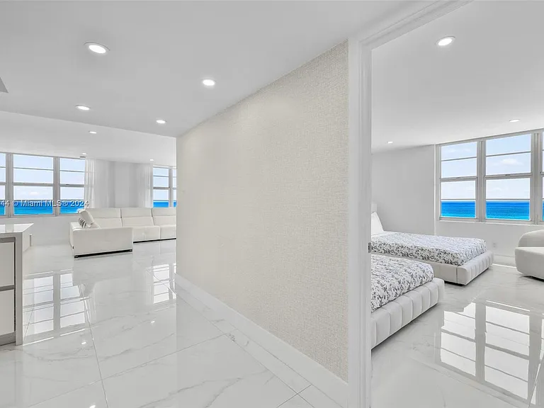 5151 Collins Ave #1527 — Photo 27