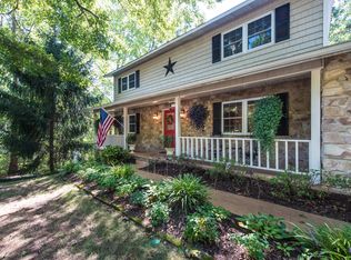 102 Whippoorwill Dr, Oak Ridge, TN 37830