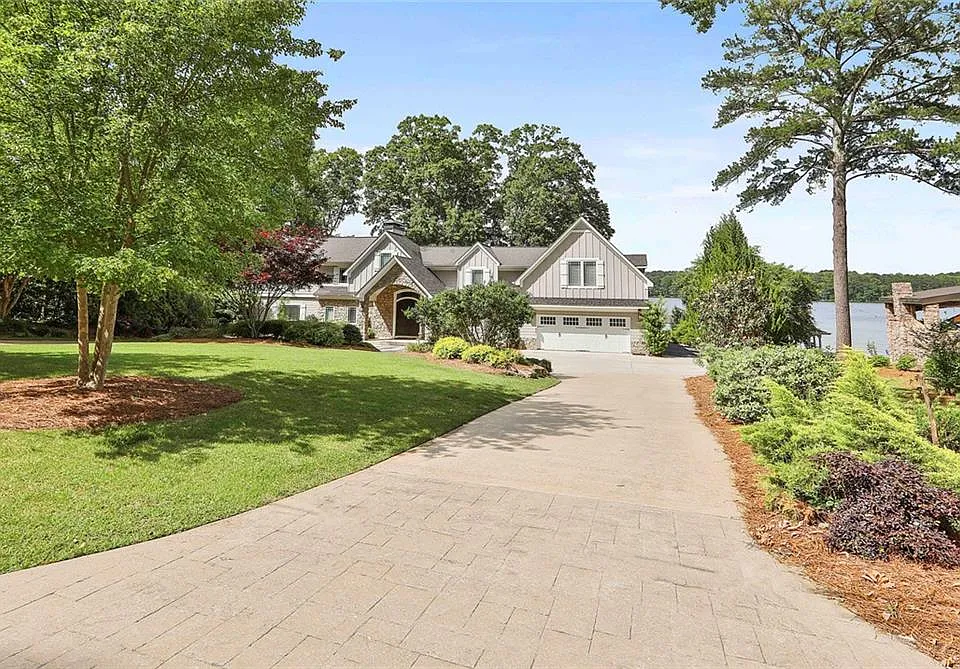 111 Loblolly Cir