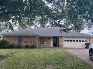 6809 Southplace Dr, Tyler, TX 75703