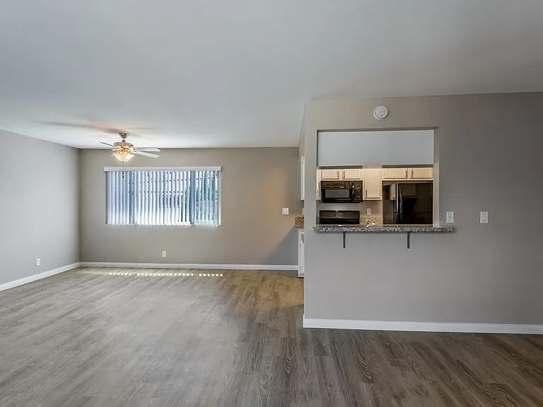 13919 Coteau Dr — Photo 8